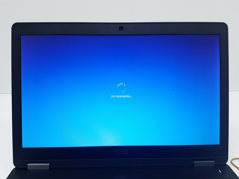 Dell latitude E5570 punto negro