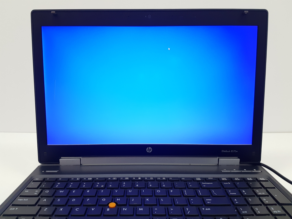 HP WORKSTATION 8570W pantalla 1 linea