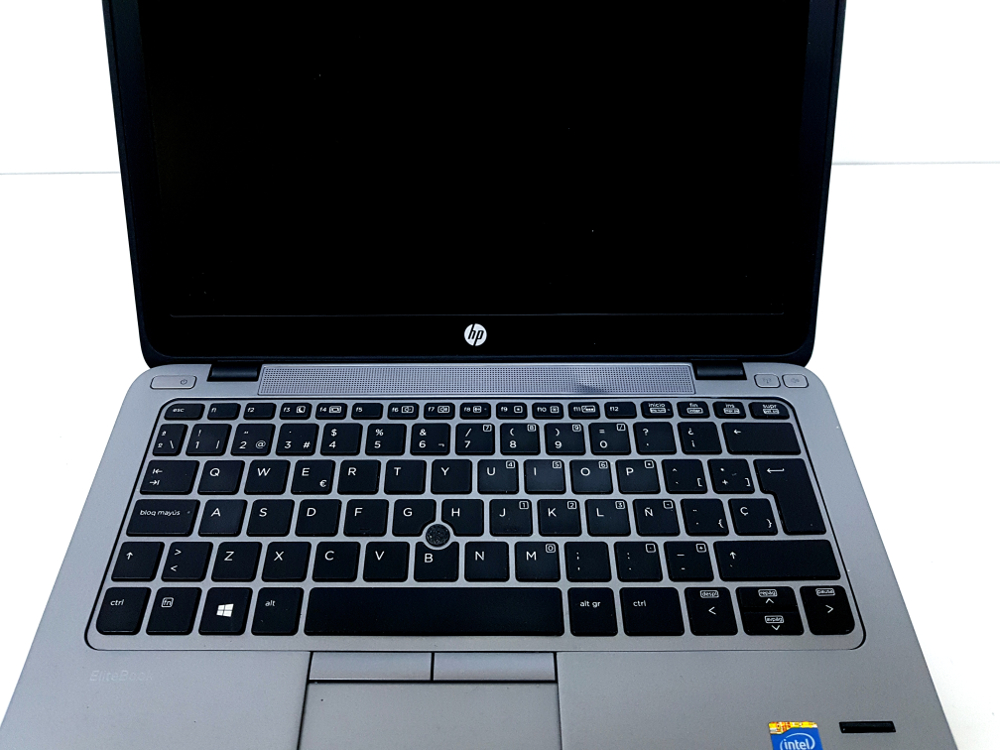 hp probook 820 Leve abolladura