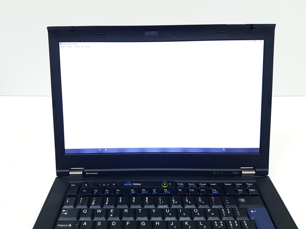 lenovo T420 pantalla zonas mal iluminadas