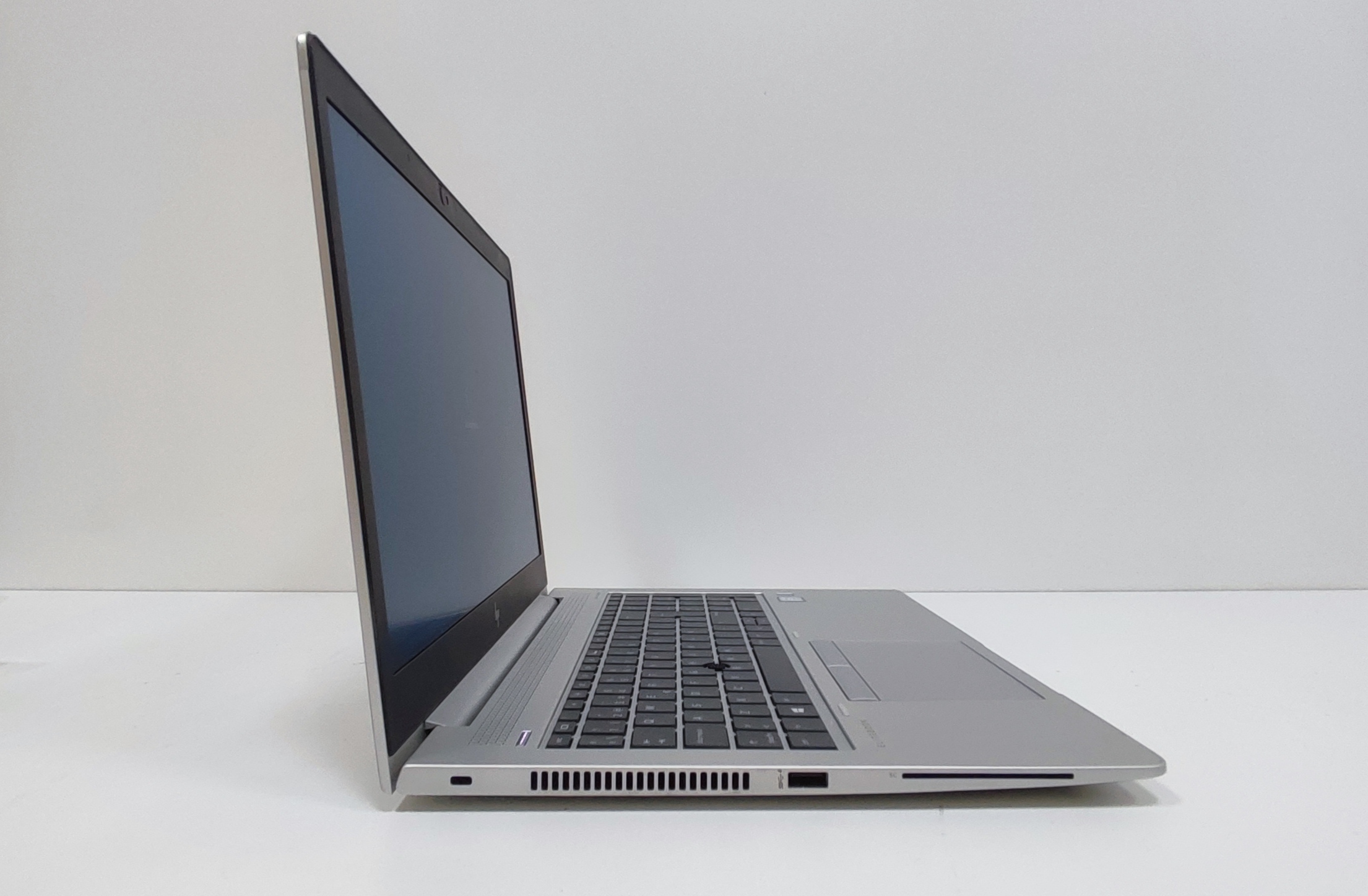 HP EliteBook 85 G6 lateral